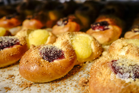 🥐 Drożdżówka – nasza codzienna słodycz (i jej kuzynki z całego świata)